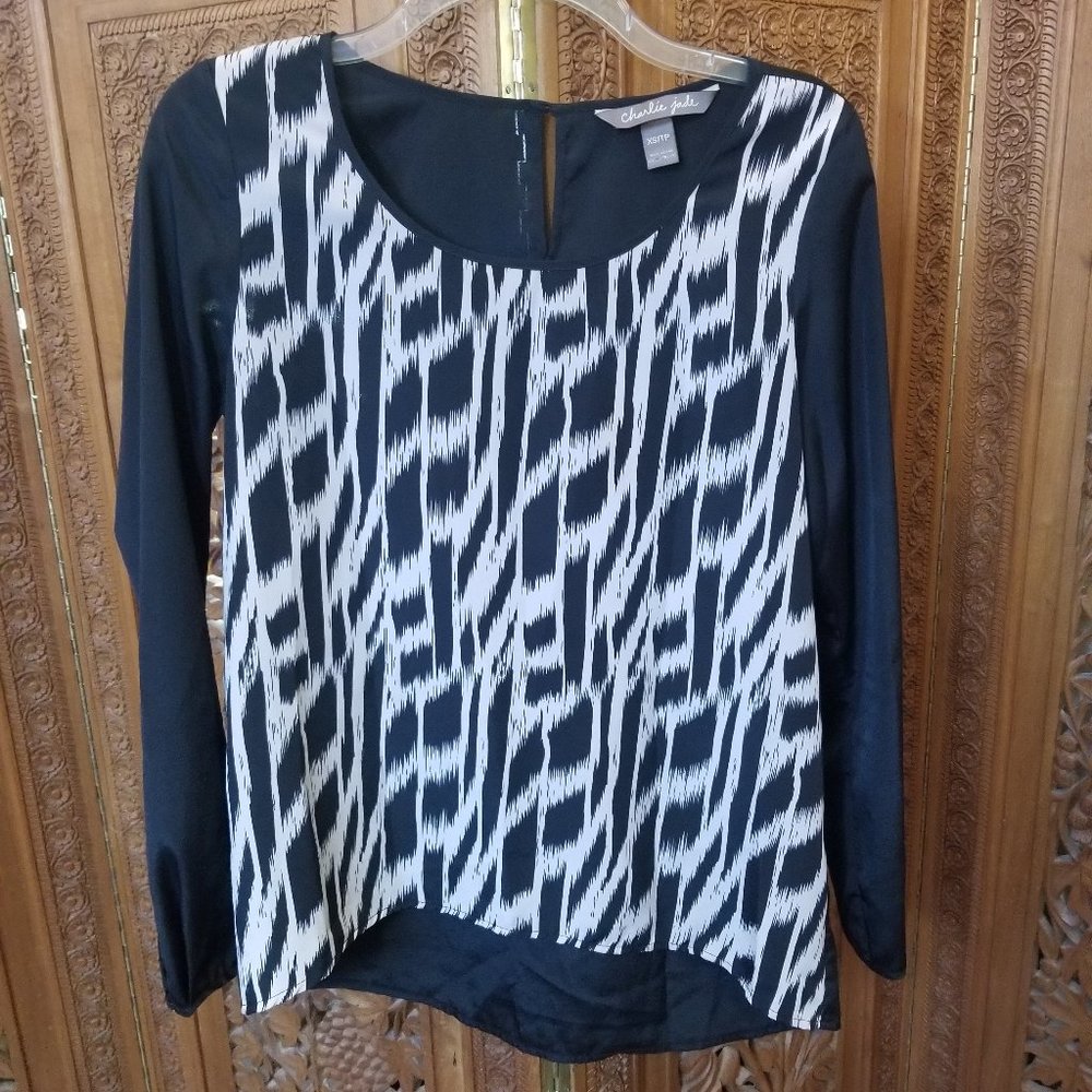 charlie jade abstract tan and black top